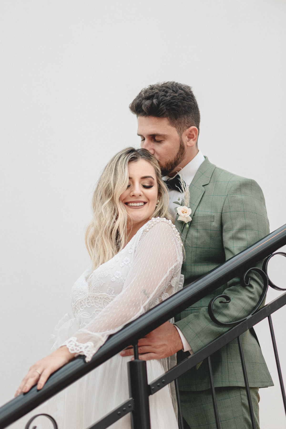 editorial-de-casamento-casarao-calixto-rama-wedding-estudio-reversa-casamento-de-dia-na-praia-sao-francisco-do-sul-expressiva-black-monica-linz-noivas-patricia-freitas-doce-encanto-confeitaria-ld-filmes-wedding-lovers-inspiracao-casamento