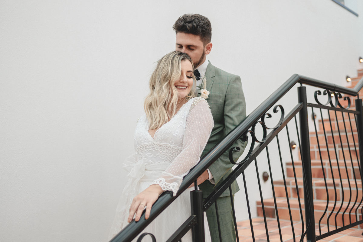 editorial-de-casamento-casarao-calixto-rama-wedding-estudio-reversa-casamento-de-dia-na-praia-sao-francisco-do-sul-expressiva-black-monica-linz-noivas-patricia-freitas-doce-encanto-confeitaria-ld-filmes-wedding-lovers-inspiracao-casamento