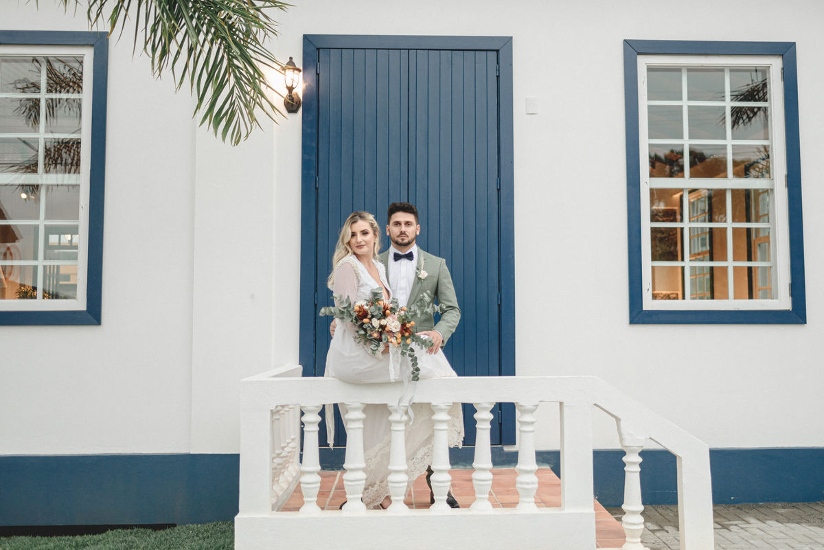 editorial-de-casamento-casarao-calixto-rama-wedding-estudio-reversa-casamento-de-dia-na-praia-sao-francisco-do-sul-expressiva-black-monica-linz-noivas-patricia-freitas-doce-encanto-confeitaria-ld-filmes-wedding-lovers-inspiracao-casamento