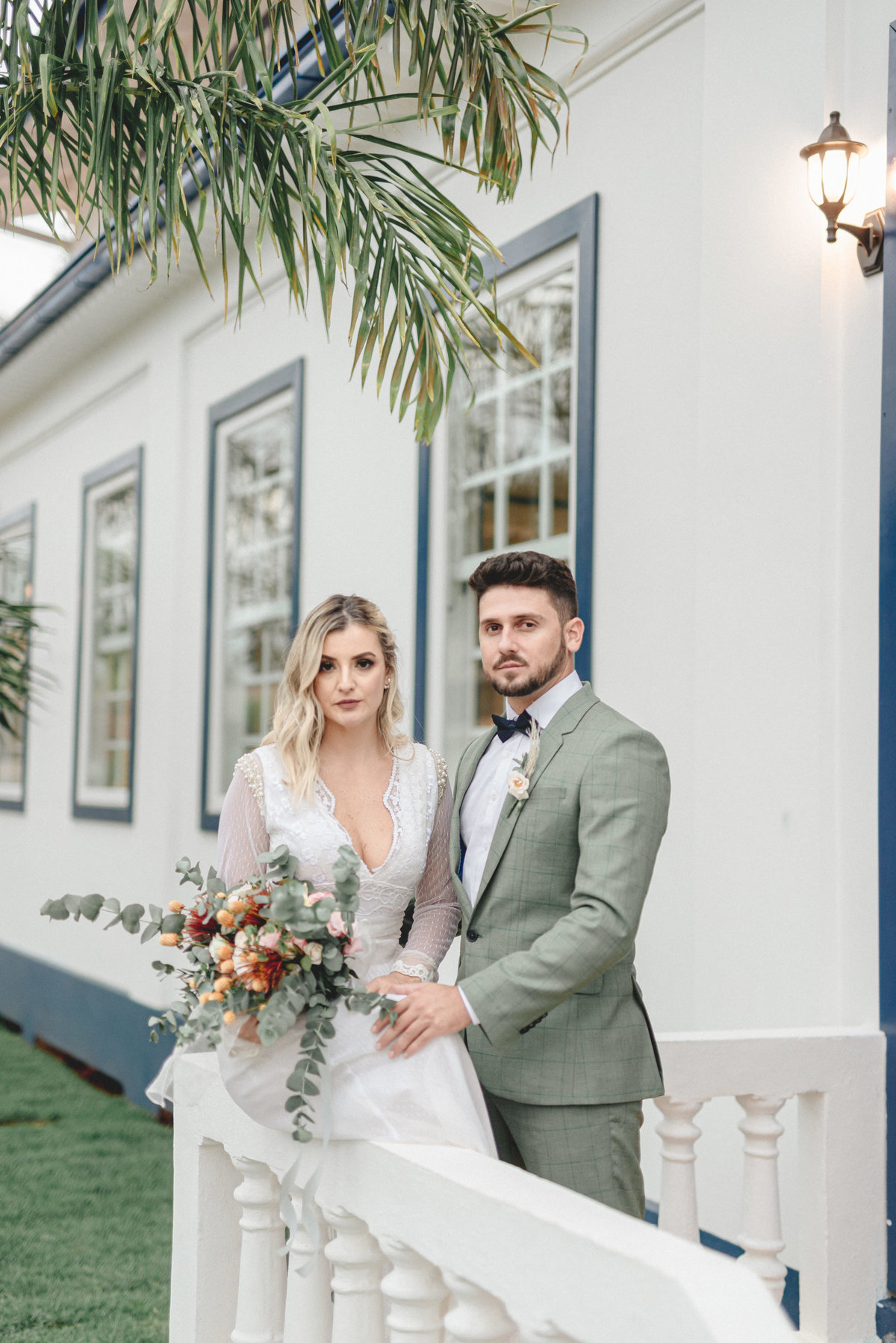 editorial-de-casamento-casarao-calixto-rama-wedding-estudio-reversa-casamento-de-dia-na-praia-sao-francisco-do-sul-expressiva-black-monica-linz-noivas-patricia-freitas-doce-encanto-confeitaria-ld-filmes-wedding-lovers-inspiracao-casamento