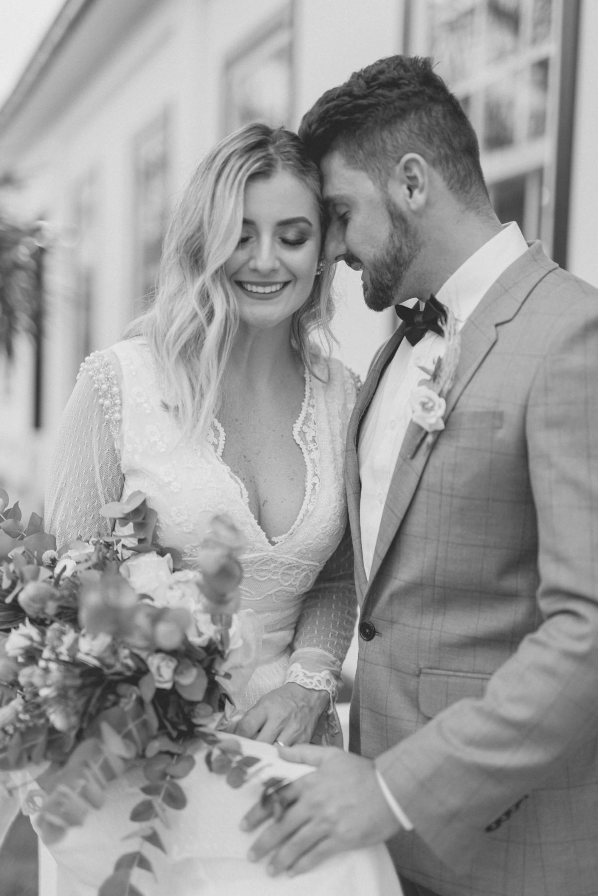 editorial-de-casamento-casarao-calixto-rama-wedding-estudio-reversa-casamento-de-dia-na-praia-sao-francisco-do-sul-expressiva-black-monica-linz-noivas-patricia-freitas-doce-encanto-confeitaria-ld-filmes-wedding-lovers-inspiracao-casamento