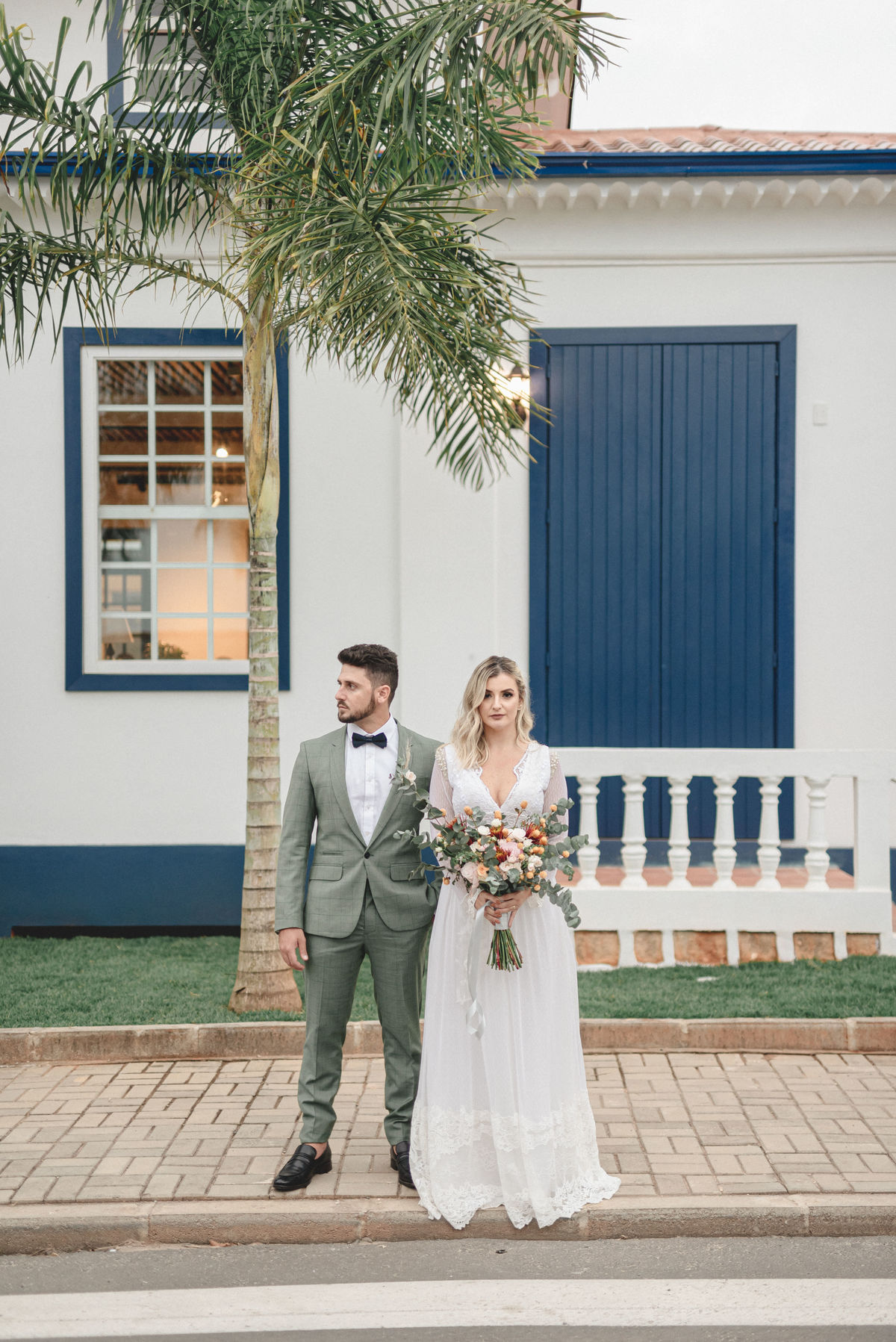 editorial-de-casamento-casarao-calixto-rama-wedding-estudio-reversa-casamento-de-dia-na-praia-sao-francisco-do-sul-expressiva-black-monica-linz-noivas-patricia-freitas-doce-encanto-confeitaria-ld-filmes-wedding-lovers-inspiracao-casamento