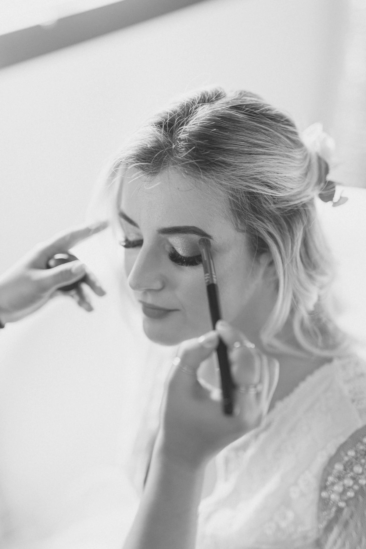 editorial-de-casamento-casarao-calixto-rama-wedding-estudio-reversa-casamento-de-dia-na-praia-sao-francisco-do-sul-expressiva-black-monica-linz-noivas-patricia-freitas-doce-encanto-confeitaria-ld-filmes-wedding-lovers-inspiracao-casamento