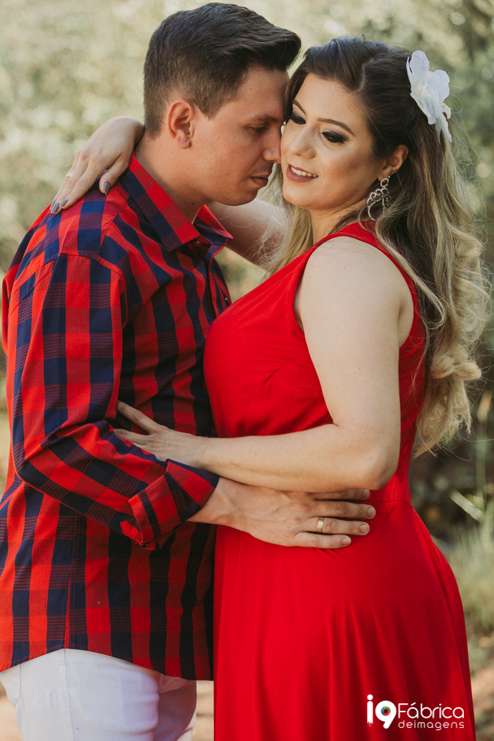 pre-wedding-ensaio-externo-hotel-fazenda-solar-dos-ipes-prata-mg-itumbiara-go-aliny-jaider-fotografo-de-casamento (11)