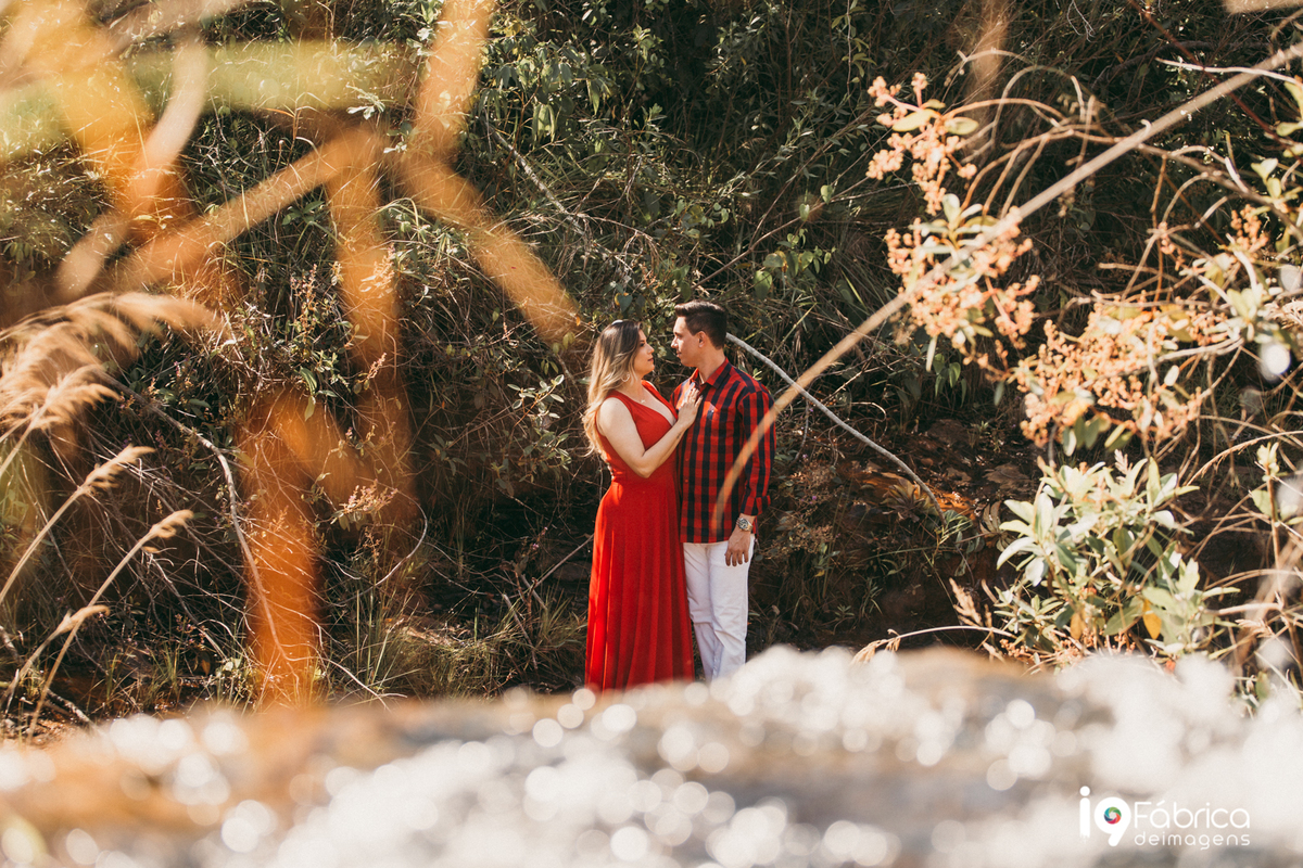 pre-wedding-ensaio-externo-hotel-fazenda-solar-dos-ipes-prata-mg-itumbiara-go-aliny-jaider-fotografo-de-casamento (11)