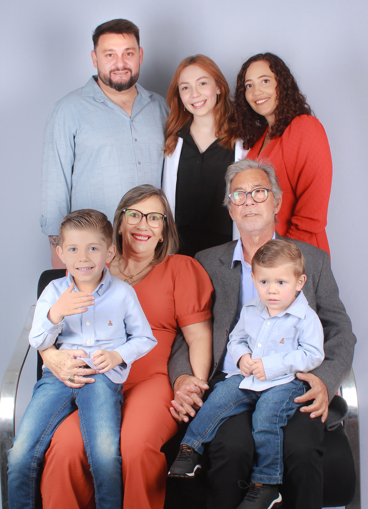 studio-estudio-foto-fotografia-book-formanda-medicina-formatura-jaleco-estecoscopio-familia