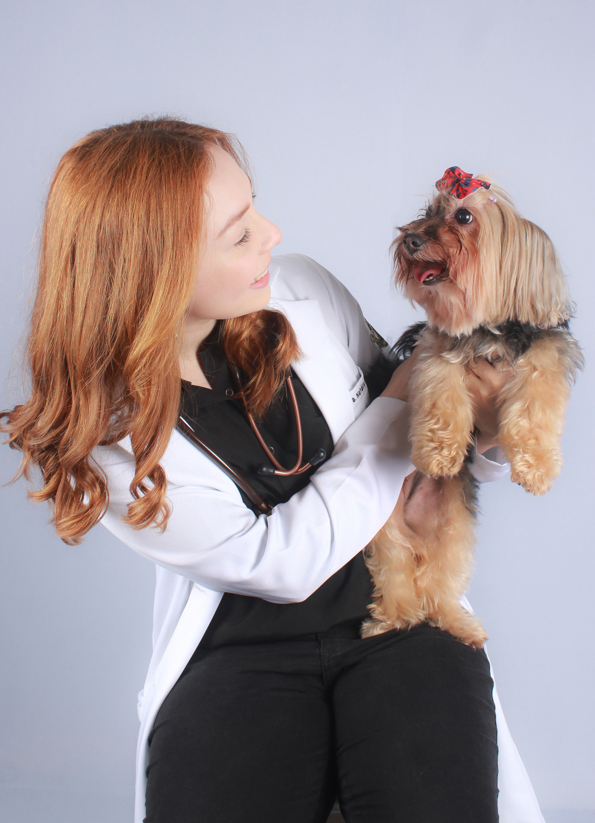 studio-estudio-foto-fotografia-book-formanda-medicina-formatura-jaleco-estecoscopio-familia
