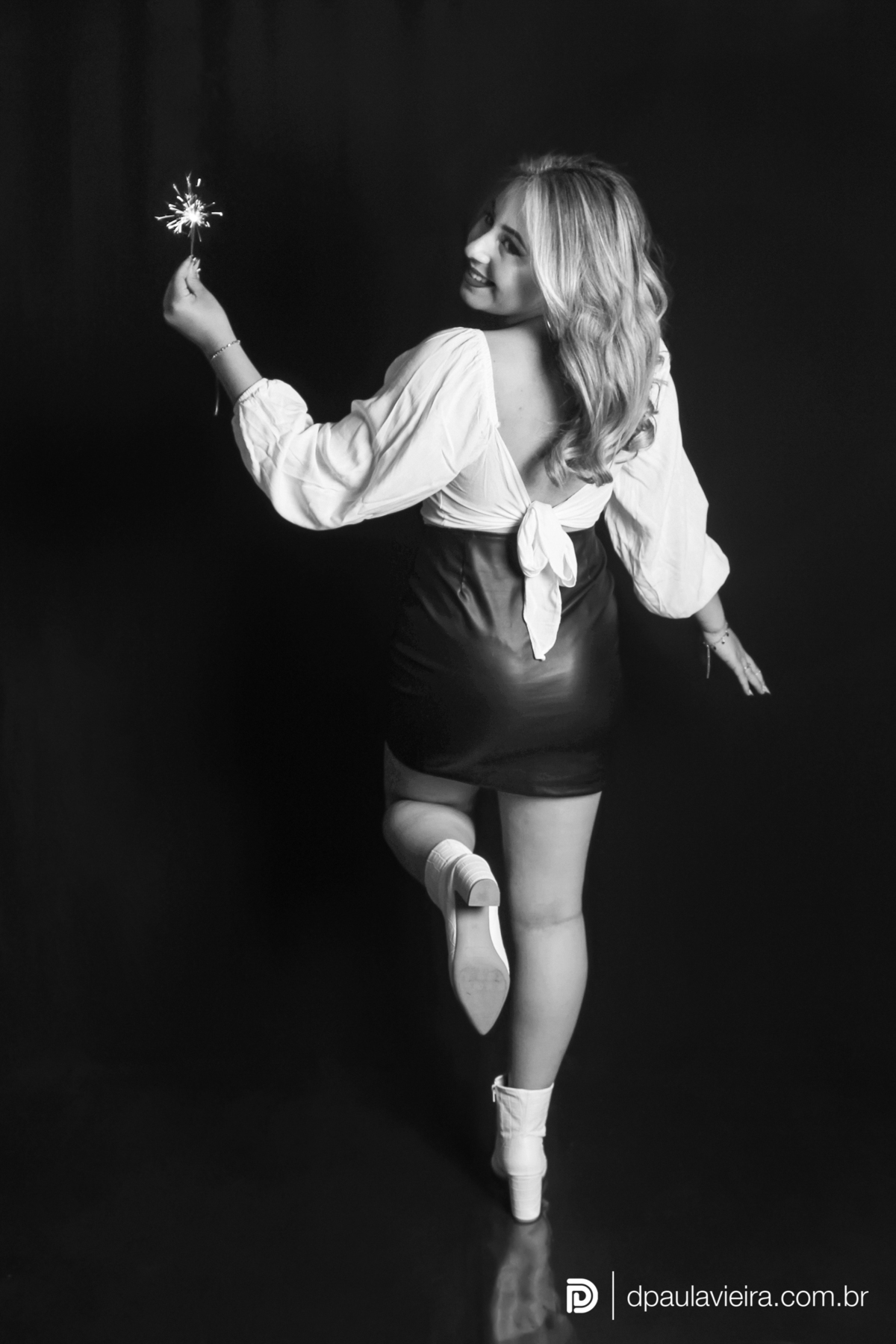 studio-estudio-foto-fotografia-book-feminino-mulher-bebe-ibiuna-aniversario-sao-paulo-fundopretoebranco