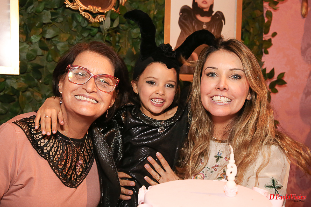 aniversario-malevola-princesas-fadas-foto-video-dpaula vieira-sp-casamento-studio-acompanhamento-ibiuna-sao roque-sorocaba-mairinque-interior-sao paulo-gestante-pre wedding-  acompanhamento-15 anos