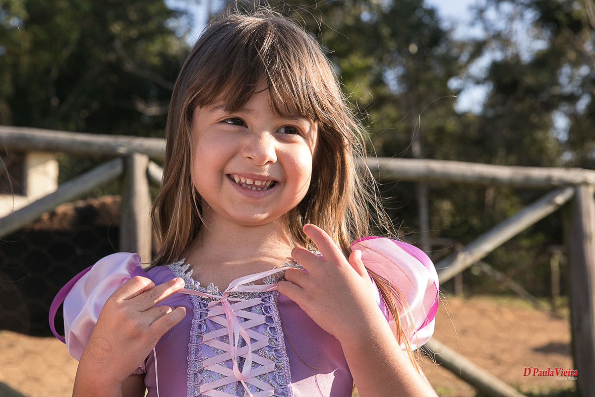 criança-aniversario-4 anos-fazendinha-foto-video-dpaula vieira-sp-casamento-studio-acompanhamento-ibiuna-sao roque-sorocaba-mairinque-interior-sao paulo-gestante-pre wedding-acompanhamento-15 anos