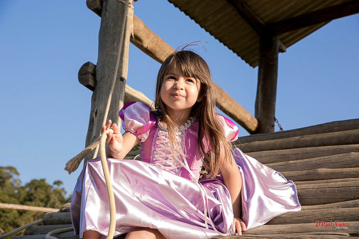criança-aniversario-4 anos-fazendinha-foto-video-dpaula vieira-sp-casamento-studio-acompanhamento-ibiuna-sao roque-sorocaba-mairinque-interior-sao paulo-gestante-pre wedding-acompanhamento-15 anos