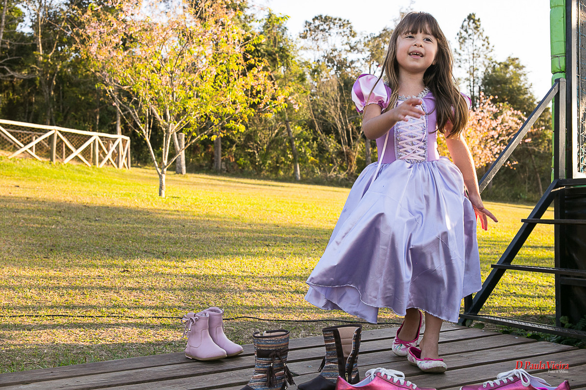criança-aniversario-4 anos-fazendinha-foto-video-dpaula vieira-sp-casamento-studio-acompanhamento-ibiuna-sao roque-sorocaba-mairinque-interior-sao paulo-gestante-pre wedding-acompanhamento-15 anos