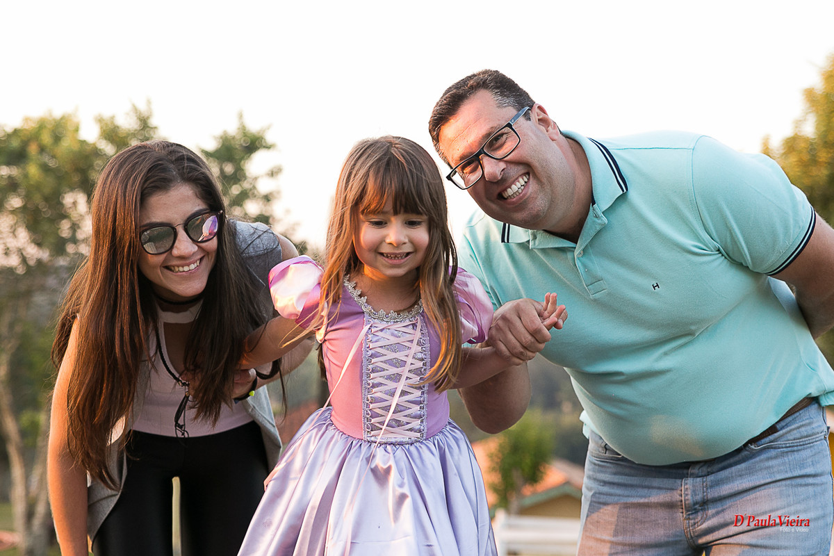 pai-mae-menina-aniversario-fazendinha-foto-video-dpaula vieira-sp-casamento-studio-acompanhamento-ibiuna-sao roque-sorocaba-mairinque-interior-sao paulo-gestante-pre wedding-acompanhamento-15 anos