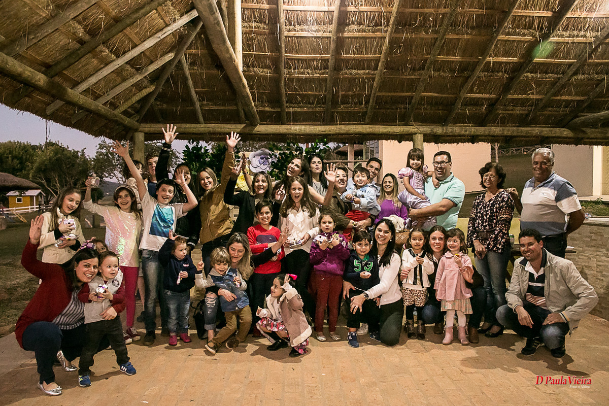 aniversario-amigos-familia-4-anos-foto-video-dpaula vieira-sp-casamento-studio-acompanhamento-ibiuna-sao roque-sorocaba-mairinque-interior-sao paulo-gestante-pre wedding-acompanhamento-15 anos