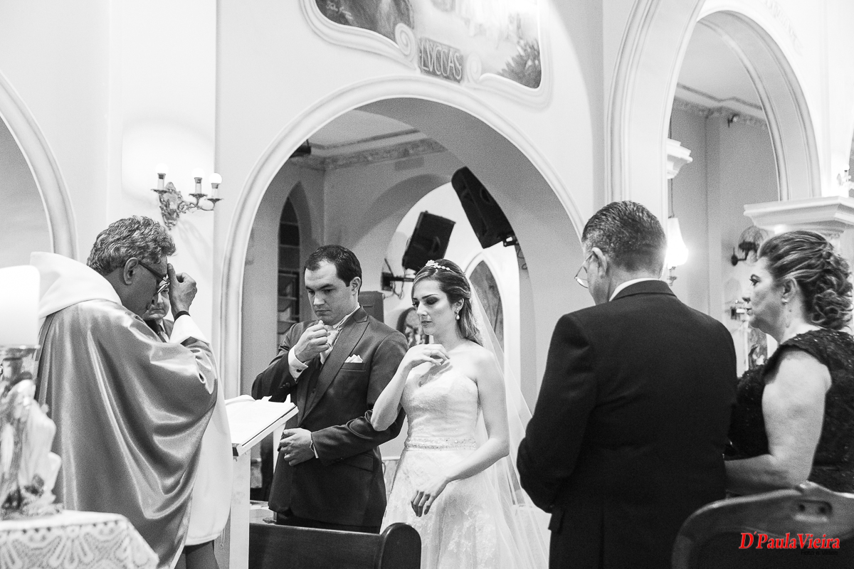 padre-igreja-benção-pai-noivos-foto-video-dpaula vieira-sp-casamento-studio-acompanhamento-ibiuna-sao roque-sorocaba-mairinque-interior-sao paulo-gestante-pre wedding-acompanhamento-15 anos-batizado