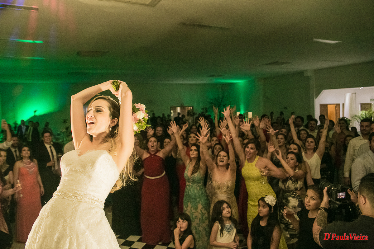 buquê-festa-solteiras-crianças-foto-video-dpaula vieira-sp-casamento-studio-acompanhamento-ibiuna-sao roque-sorocaba-mairinque-interior-sao paulo-gestante-pre wedding-acompanhamento-15 anos-batizado