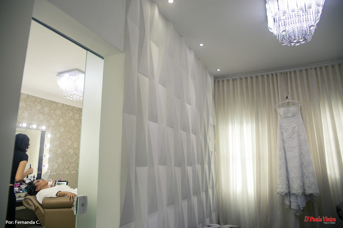 noiva-porta-detalhe-maquiagem-foto-video-dpaula vieira-sp-casamento-studio-acompanhamento-ibiuna-sao roque-sorocaba-mairinque-interior-sao paulo-gestante-pre wedding-acompanhamento-15 anos-batizado