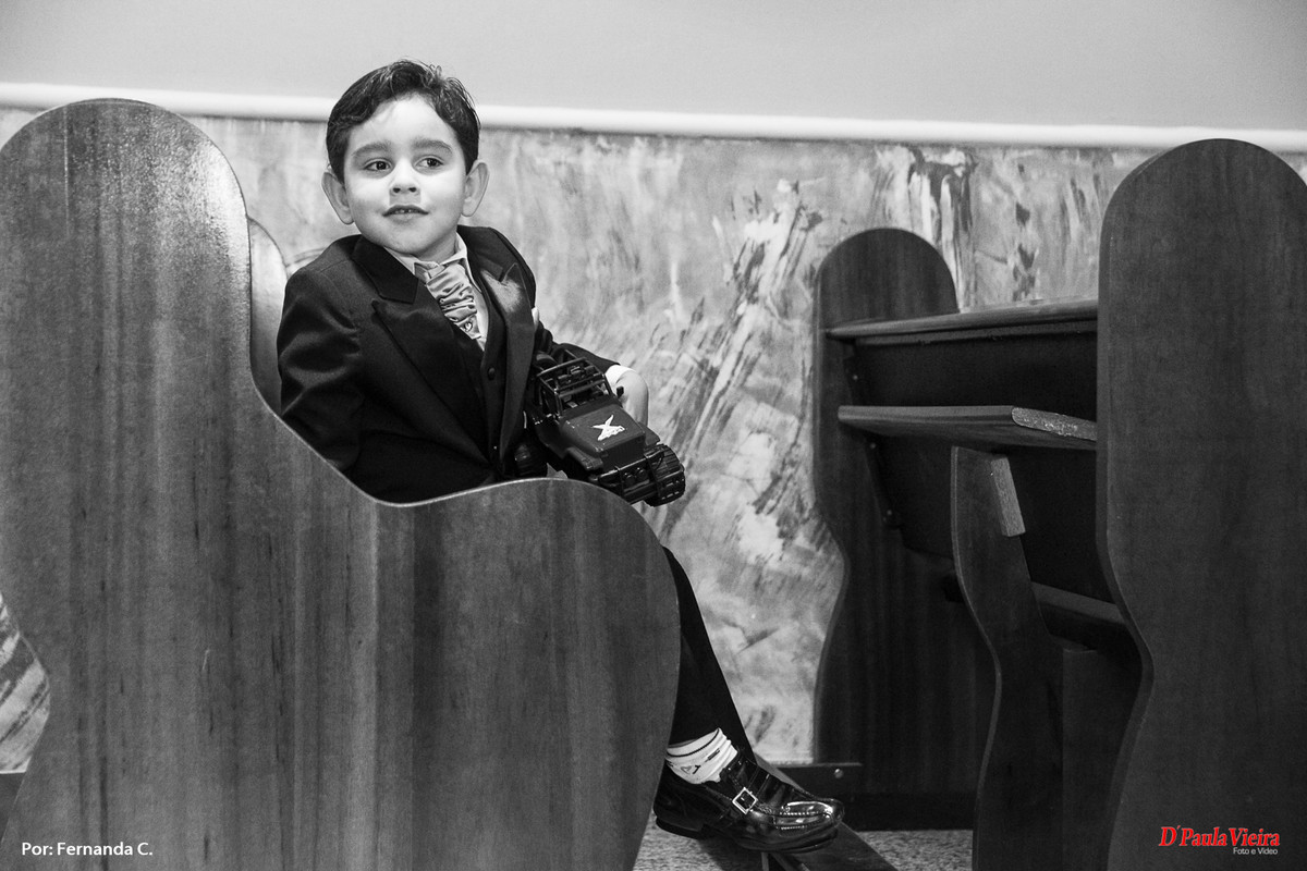 menino-criança-banco-olhar-foto-video-dpaula vieira-sp-casamento-studio-acompanhamento-ibiuna-sao roque-sorocaba-mairinque-interior-sao paulo-gestante-pre wedding-acompanhamento-15 anos-batizado