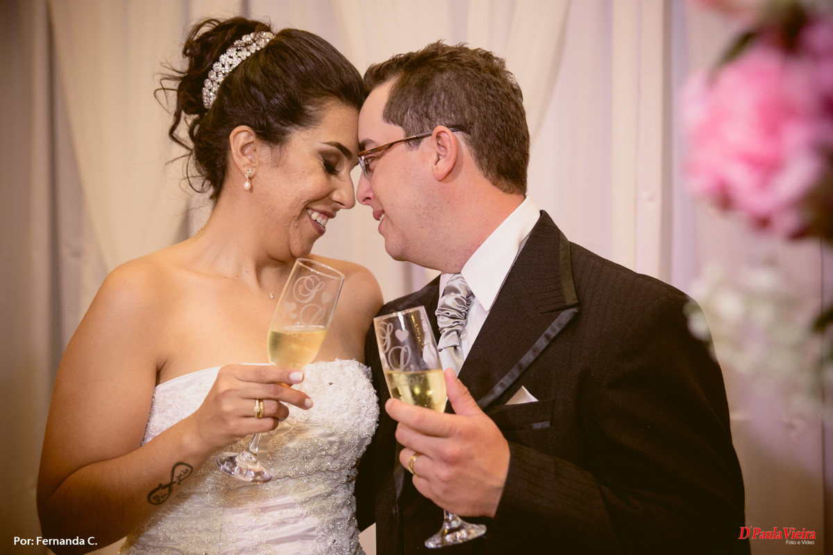 casal-momento-brinde-amor-foto-video-dpaula vieira-sp-casamento-studio-acompanhamento-ibiuna-sao roque-sorocaba-mairinque-interior-sao paulo-gestante-pre wedding-acompanhamento-15 anos-batizado