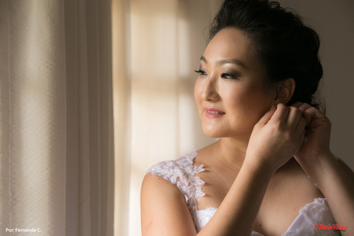 noiva-vestido-olhar-sorriso-foto-video-dpaula vieira-sp-casamento-studio-acompanhamento-ibiuna-sao roque-sorocaba-mairinque-interior-sao paulo-gestante-pre wedding-acompanhamento-15 anos-batizado