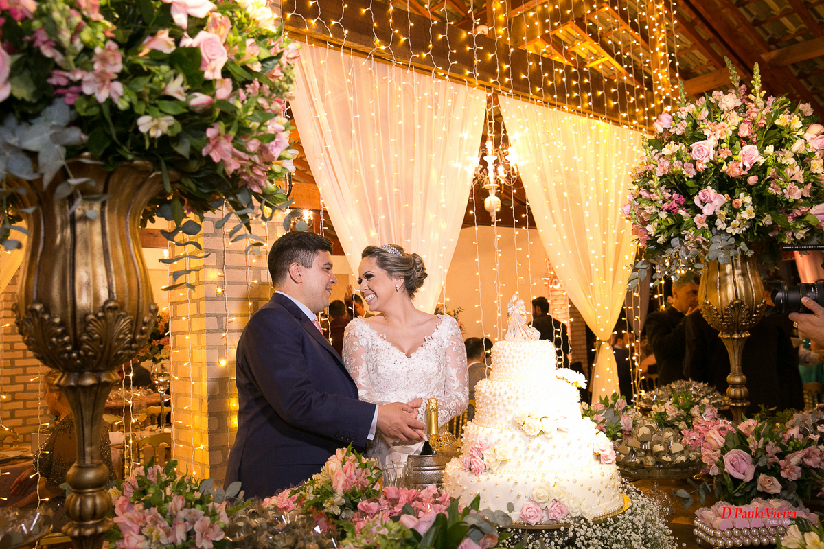 foto-video-dpaula vieira-sp-casamento-studio-acompanhamento-ibiuna-sao roque-sorocaba-mairinque-interior-sao paulo-gestante-pre wedding-acompanhamento-15 anos-batizado-mesa do bolo-foto-bolo-decoracao