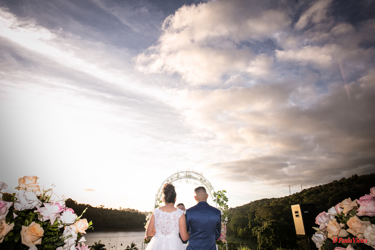 casamento-ibiuna-sp-Larissa-e-israel-sitio-takano-fotografo-de-casamento-dpaula-vieira-cerimonia-ceu-por-do-sol-casal-noivos