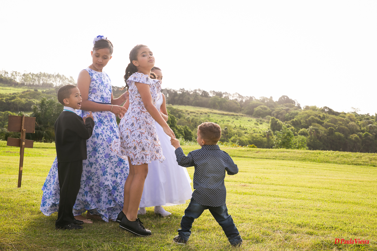 casamento-ibiuna-sp-Larissa-e-israel-sitio-takano-fotografo-de-casamento-dpaula-vieira-verde-crianças-vestido-terno