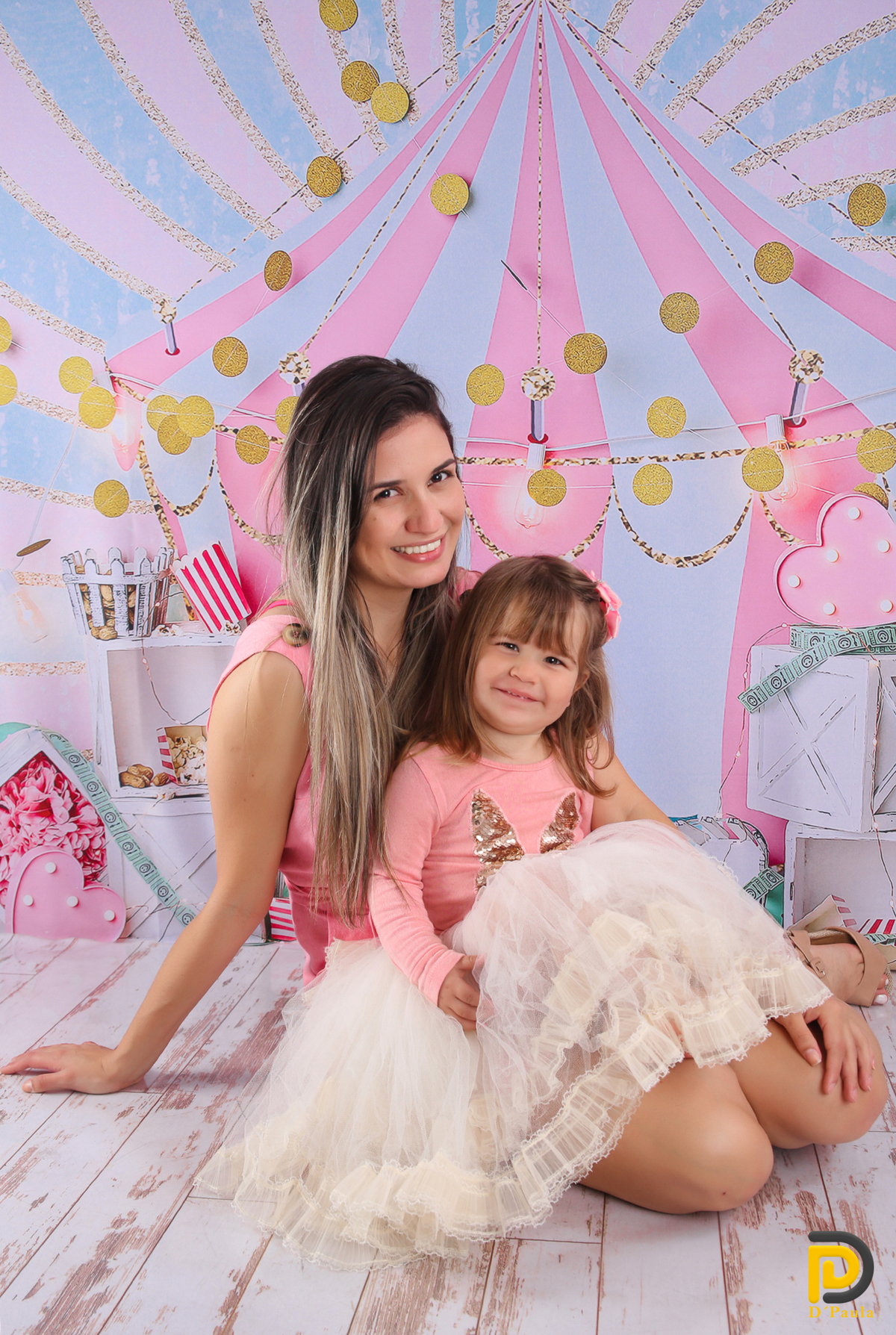 studio-estudio-foto-fotografia-book-gestante-acompanhamento-bebe-mesversario-casal-smash-newborn-ibiuna-aniversario-sao-paulo-cenario-de-doces-pirulitos-country-girl-cenario-infantil-fantasia-de-coelhos-dpaula