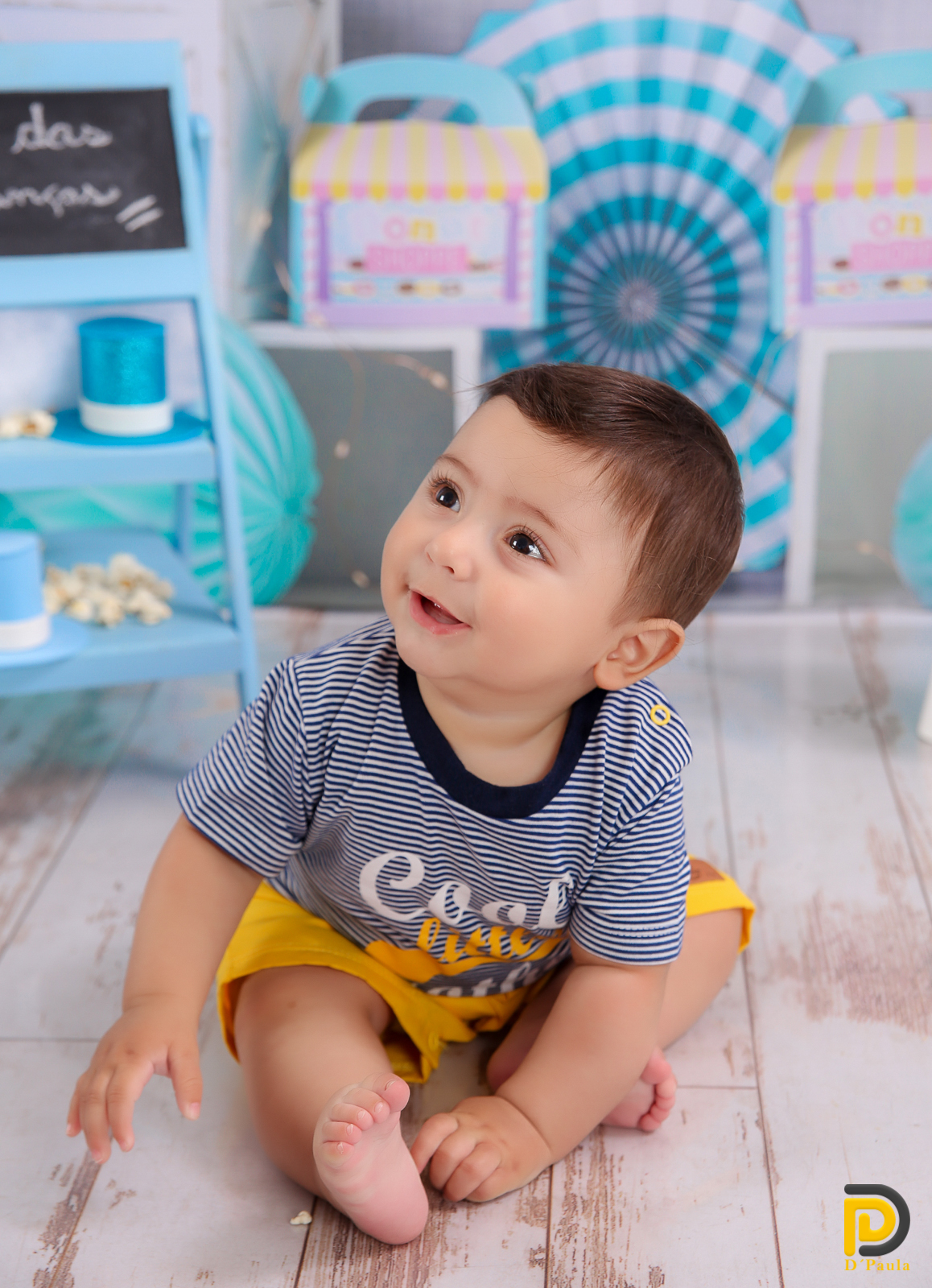 studio-estudio-foto-fotografia-book-gestante-acompanhamento-bebe-mesversario-casal-smash-newborn-ibiuna-aniversario-sao-paulo-cenario-de-doces-pirulitos-coloridos-pipoca-balões