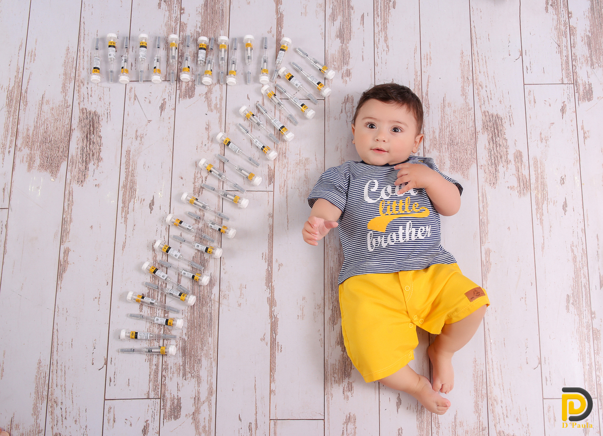 studio-estudio-foto-fotografia-book-gestante-acompanhamento-bebe-mesversario-casal-smash-newborn-ibiuna-aniversario-sao-paulo-cenario-de-doces-pirulitos-coloridos-pipoca-balões-7