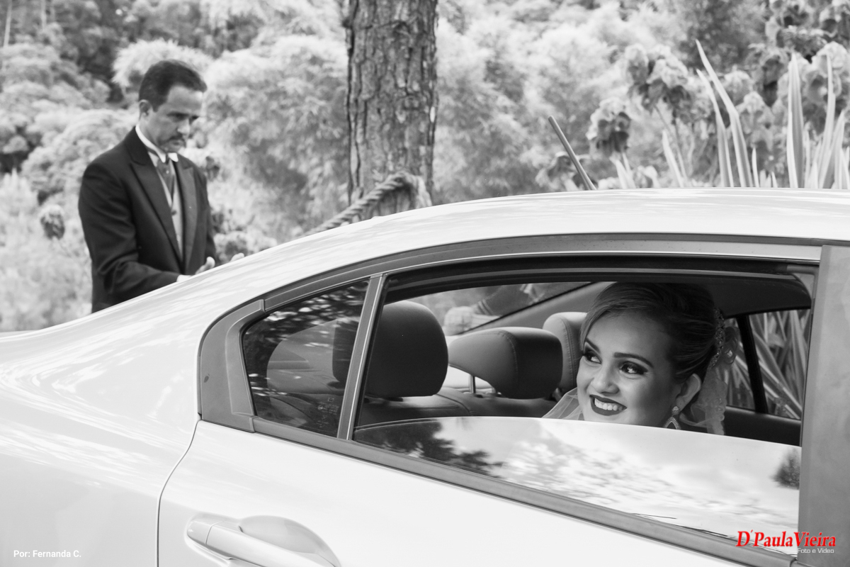 noiva-chegada-olhar-sorriso-foto-video-dpaula vieira-sp-casamento-studio-acompanhamento-ibiuna-sao roque-sorocaba-mairinque-interior-sao paulo-gestante-pre wedding-acompanhamento-15 anos