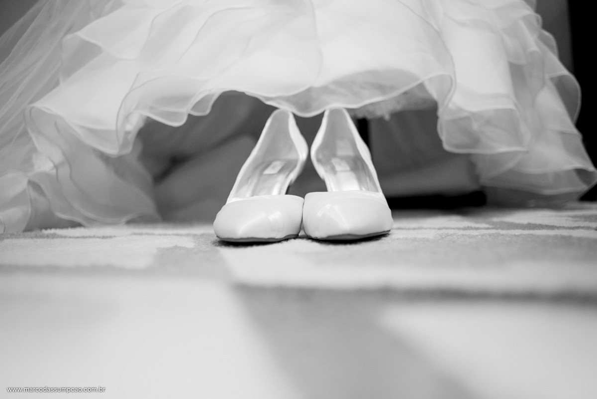 sapato e vestido da noiva 