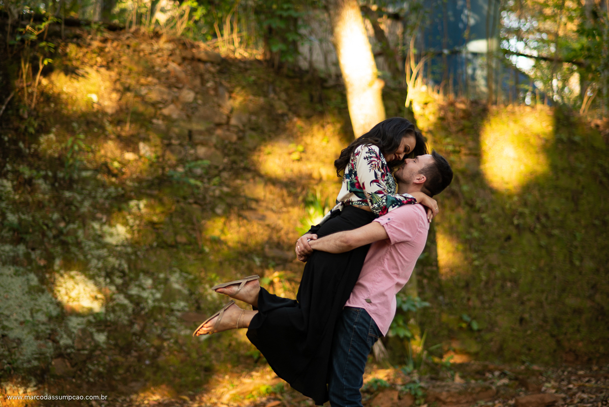 casal de abancado em parque ecologico de campinas