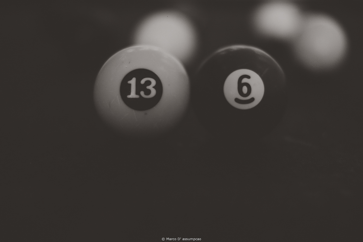 bola de bilhar com a data do casamento 
