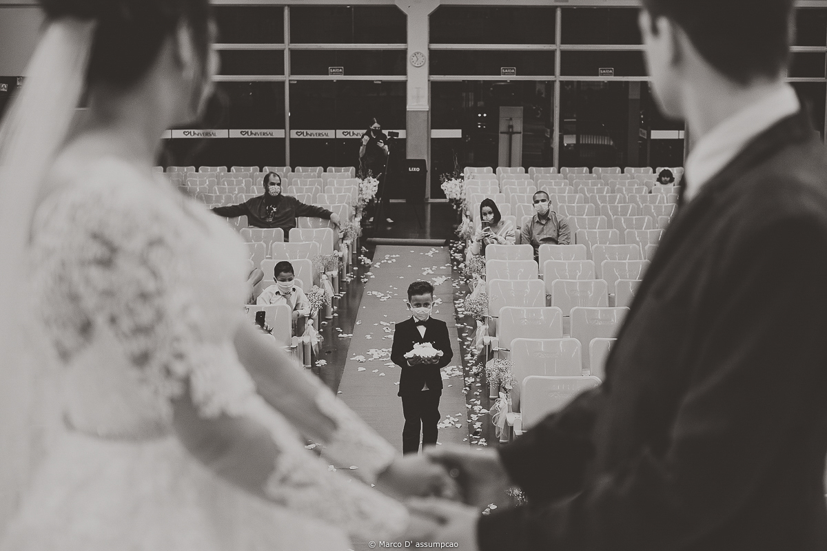 crianca entrando seguranca as aliancas