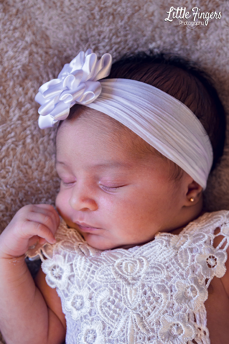 fotografia-newborn-fotografia-infantil-teresopolis-ensaio-bebe-acessorios-bebe-roupinha-bebe-ensaio-infantil-little-fingers