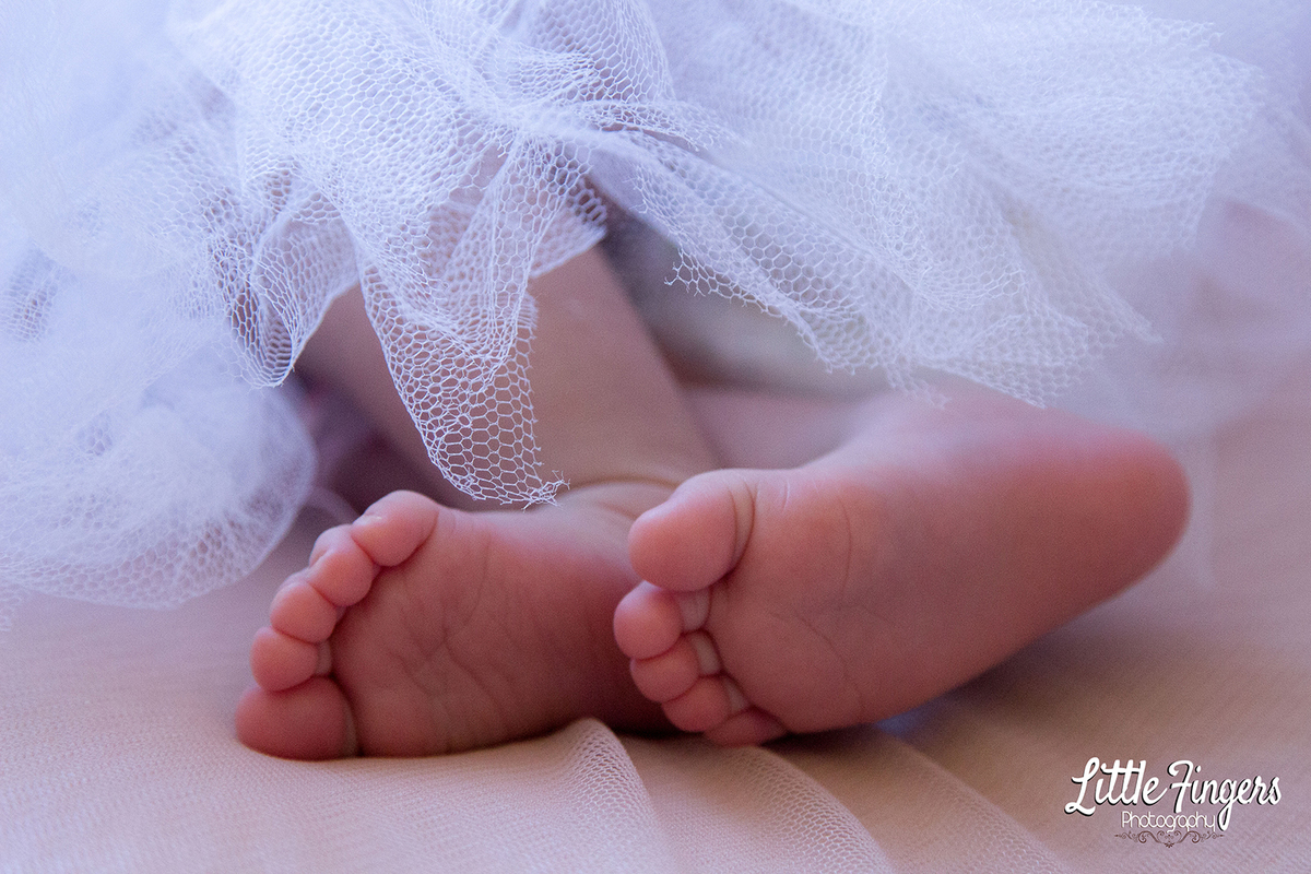 fotografia-newborn-fotografia-infantil-teresopolis-ensaio-bebe-acessorios-bebe-roupinha-bebe-ensaio-infantil-little-fingers