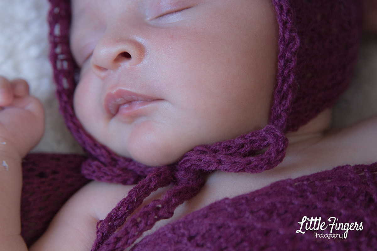 fotografia-newborn-fotografia-infantil-teresopolis-ensaio-bebe-acessorios-bebe-roupinha-bebe-ensaio-infantil-little-fingers