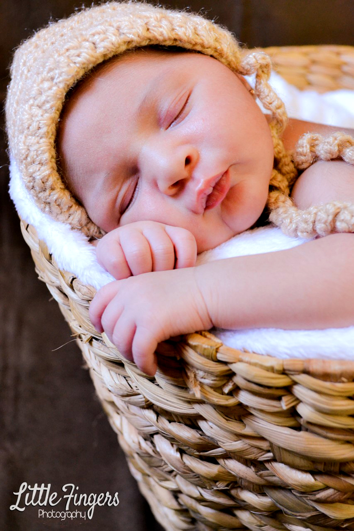 fotografia-newborn-fotografia-infantil-teresopolis-ensaio-bebe-acessorios-bebe-roupinha-bebe-ensaio-infantil-little-fingers