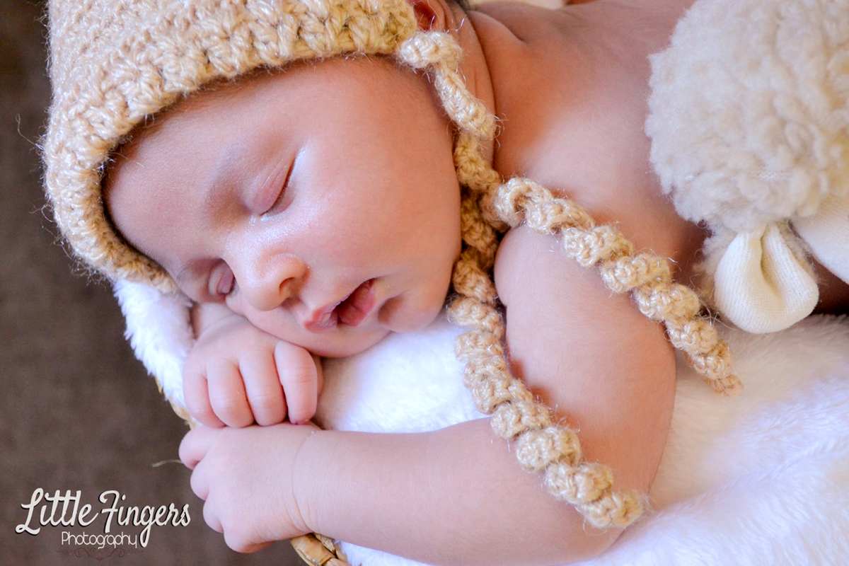 fotografia-newborn-fotografia-infantil-teresopolis-ensaio-bebe-acessorios-bebe-roupinha-bebe-ensaio-infantil-little-fingers