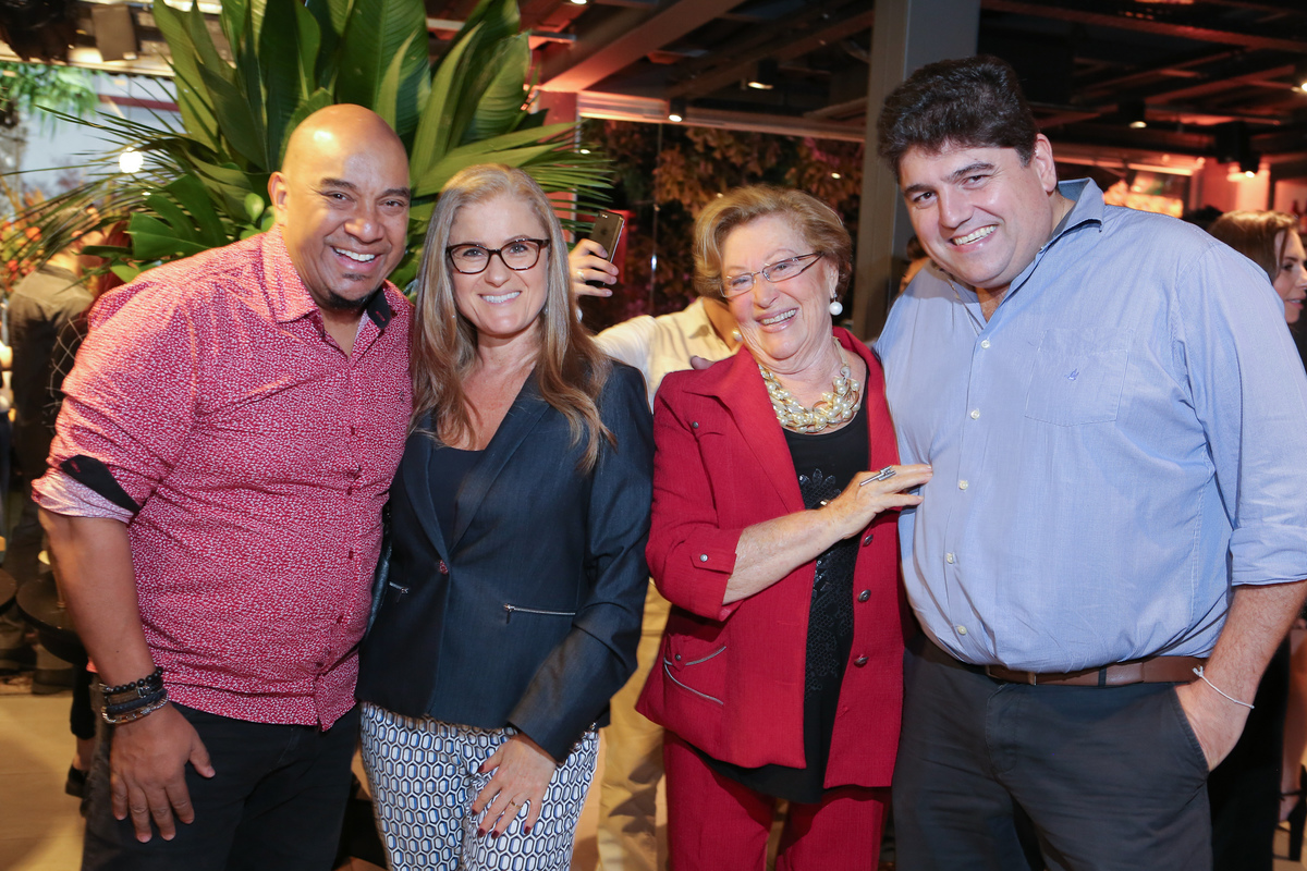 inauguraçao-inverno-em-festa-fotografia-eventos-fotografo-fabio-martins-fotografia-porto-alegre-ppkb-kitchen-e-bar-fotografo-de-eventos-casa-vetro-dudu-driks-fabio-martins-foto-equipe-fmfilms