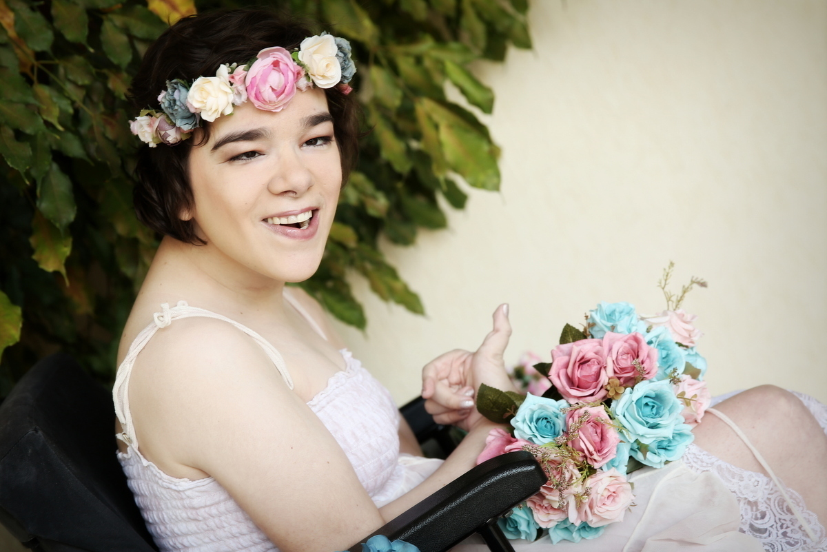 Ivna sá, ivna sá para mulheres, ivna sá fotografia, book de mulher com paralisia cerebral, paralisia cerebral, fotos em casa, feito com os pés, escritora, mulher, book, fotos de mulher em belo horizonte