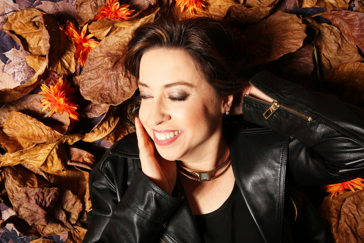 Ivna sá para mulheres, fotografia, estúdio em belo horizonte, fotos em estúdio, ivna sá, mulheres com 50 anos, 50 anos, beleza, auto estima