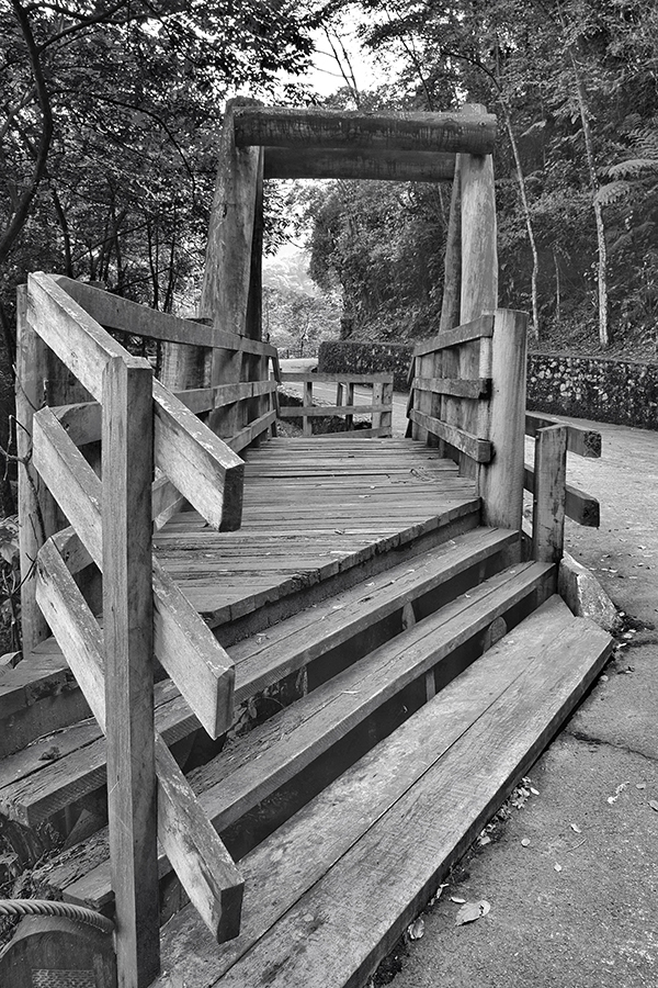 Ponte na Estrada Velha de Santos
