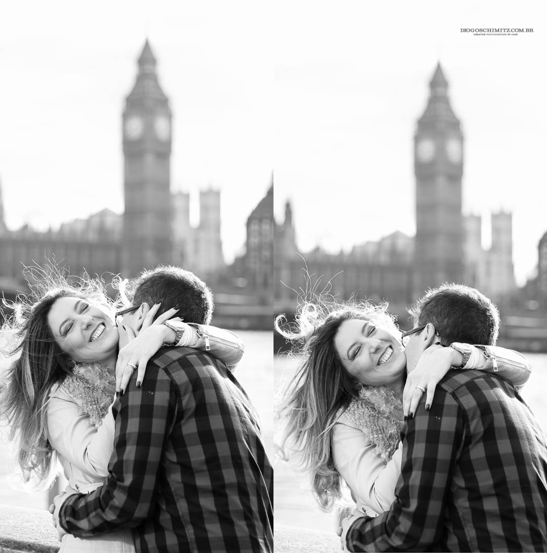 Casal se divertindo em frente ao Palácio de Westminster.