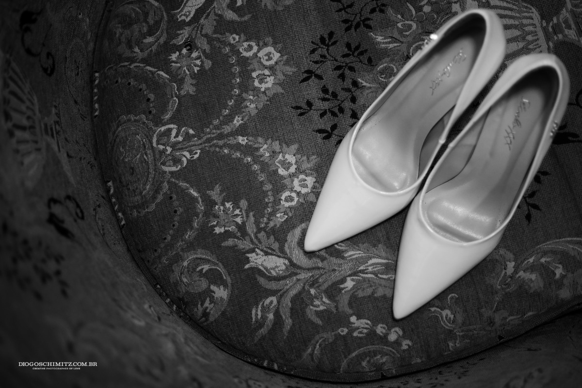 Os sapatos da noiva.
