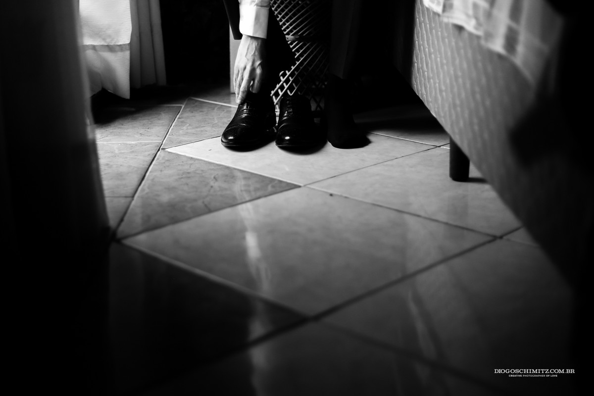 Sapato Louie para casamento no campo.