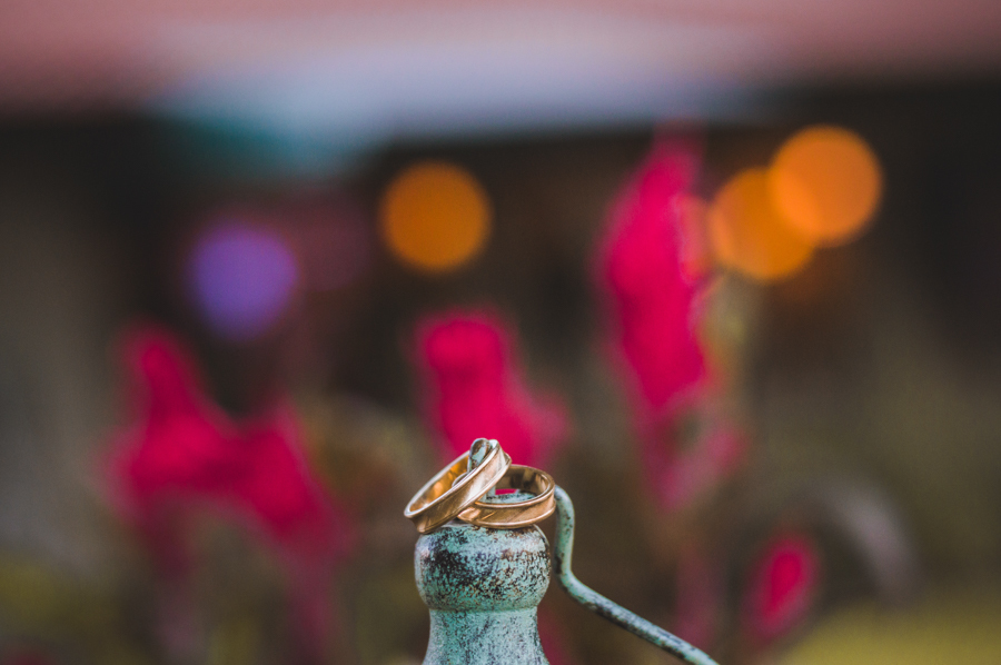 Casamento ao ar livre - alianças - Naty e Vini - por Juliana Madalosso