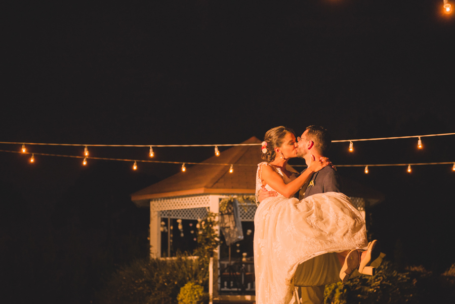 Casamento ao ar livre -Naty e Vini - por Juliana Madalosso