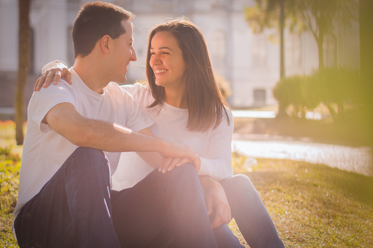 Pre Wedding Babi e Gus - Praça Santos Andrade - UFPR - Juliana Madalosso Fotografia